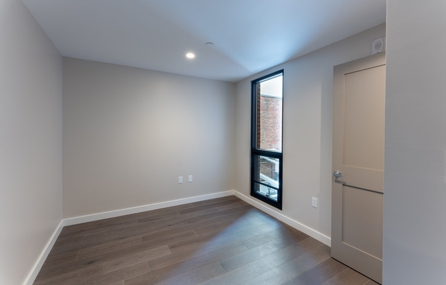 2 beds, 1.5 baths, 775 sqft, $4,600, Unit 530