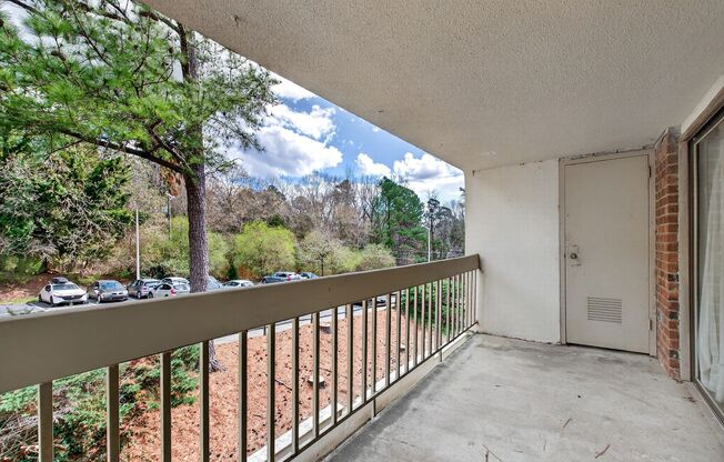 2 beds, 1.5 baths, $1,100, Unit Unit C-305