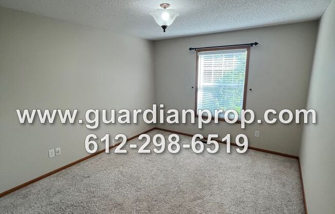 3 beds, 2.5 baths, $2,600