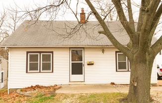 2 beds, 1 bath, $1,150