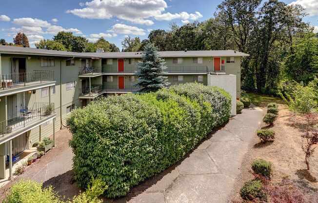 2 beds, 1 bath, 740 sqft, $1,465, Unit 204