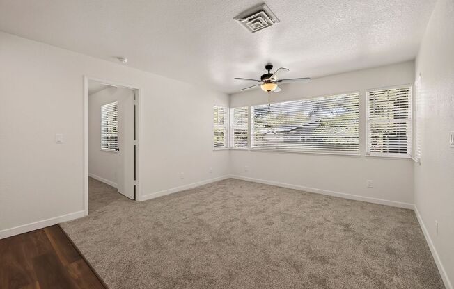 2 beds, 2 baths, 867 sqft, $1,725, Unit 74