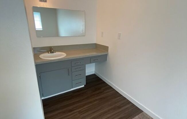 1 bed, 1 bath, 685 sqft, $1,450, Unit 15