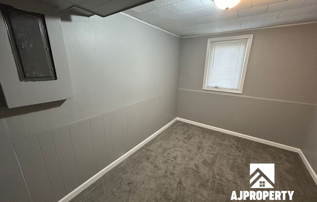 1013 S Blauvelt Ave Sioux Falls, SD 57104