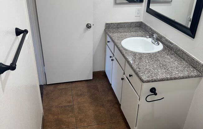 1 bed, 1 bath, $1,950, Unit 46