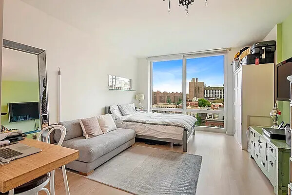 Studio, 1 bath, 476 sqft, $3,995, Unit 10B