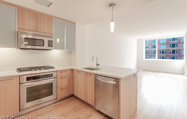 1 bed, 1 bath, 804 sqft, $5,850, Unit 12H