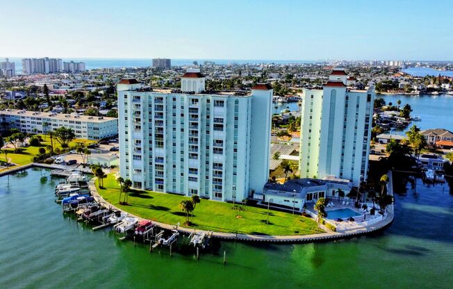 Available on April 15 - Stunning Furnished Waterfront Condo – 2 Beds / 2 Baths with Gulf-to-Bay Views!
