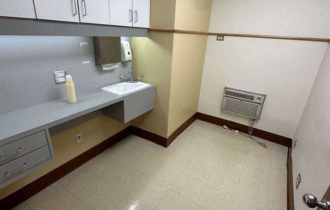 Studio, 2 baths, 5,000 sqft, $10,999, Unit COMM