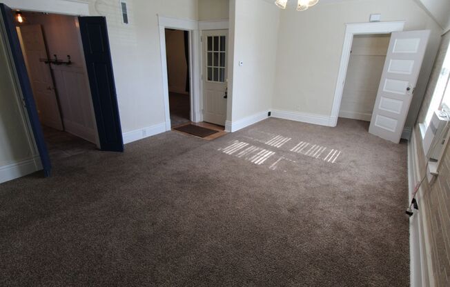 1 bed, 1 bath, 700 sqft, $845