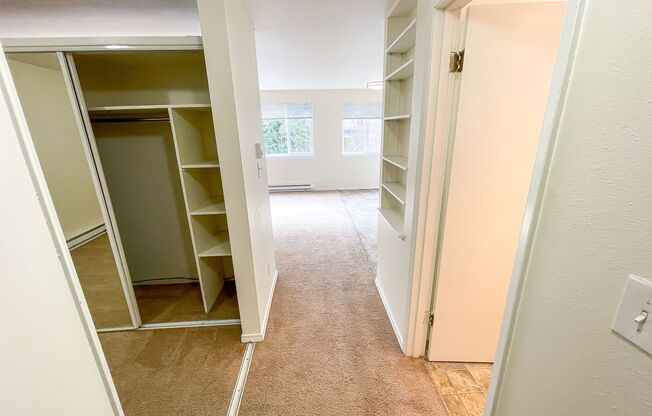 1 bed, 1 bath, 475 sqft, $1,495, Unit 303