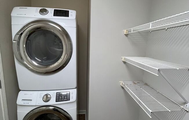 1 bed, 1 bath, $750, Unit 355C