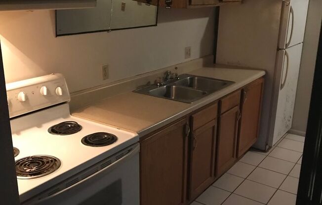 1 bed, 1 bath, $1,095