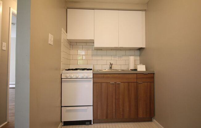 1 bed, 1 bath, $1,245, Unit 406D