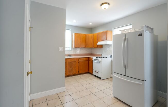Bright 2BR/1BA First-Floor Apartment in West Oak Lane — Pets Welcome, Water Included