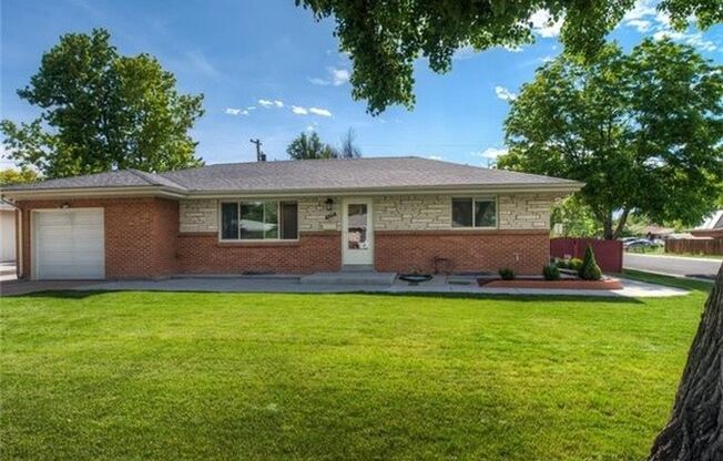 SHARP BRICK RANCH, BASEMENT, GARAGE