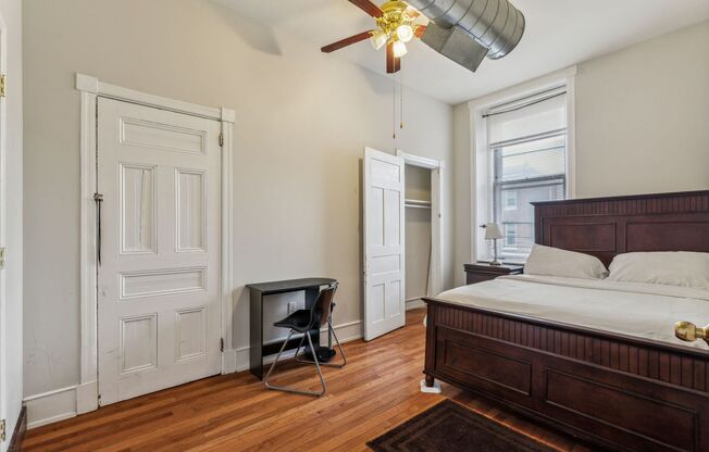 3 beds, 2 baths, 1,000 sqft, $2,600, Unit 3414 - B