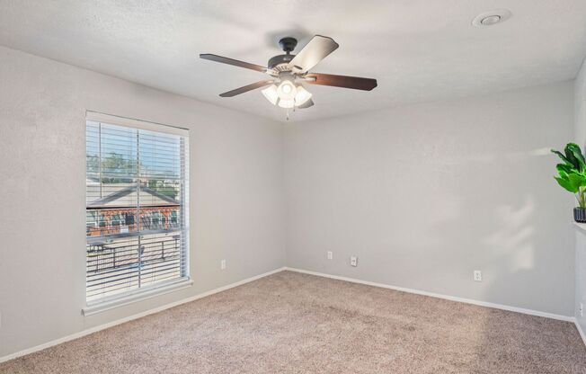 2 beds, 2 baths, 950 sqft, $1,550, Unit 227