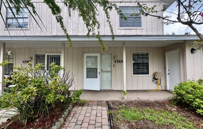 4589 LIGHTHOUSE CIR