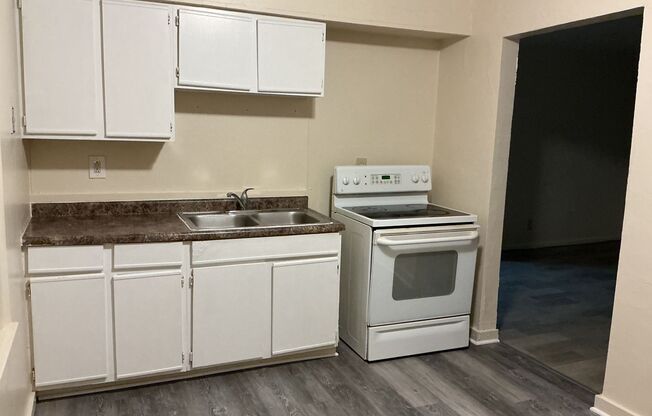 4334-36 W Villard Ave