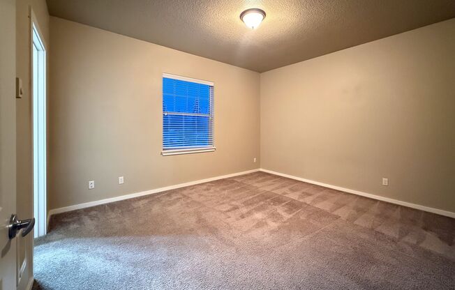 2 beds, 2 baths, 1,090 sqft, $1,600, Unit 501-05