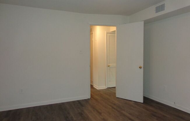 2 beds, 1 bath, 750 sqft, $1,295, Unit #3
