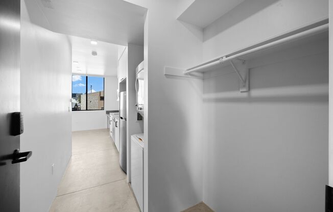 Studio, 1 bath, 347 sqft, $1,895, Unit Unit 8