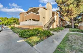 2440 BALME DR