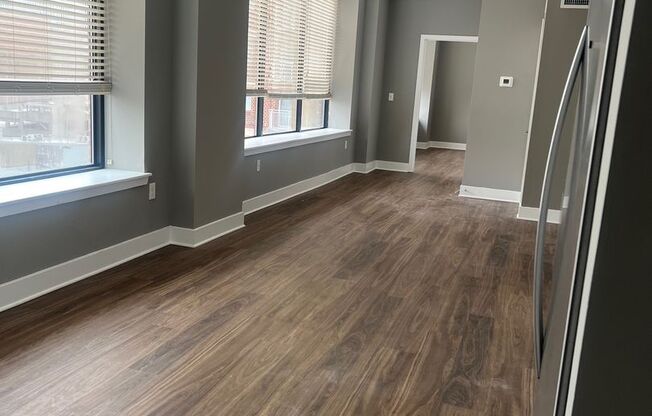 1 bed, 1 bath, $1,595, Unit 706