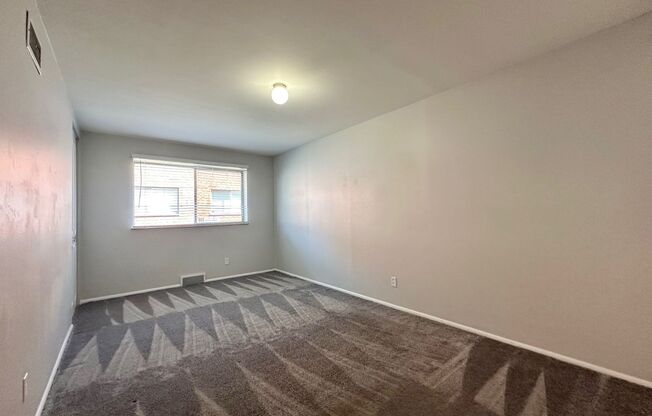 1 bed, 1 bath, 800 sqft, $895, Unit 4133-1H
