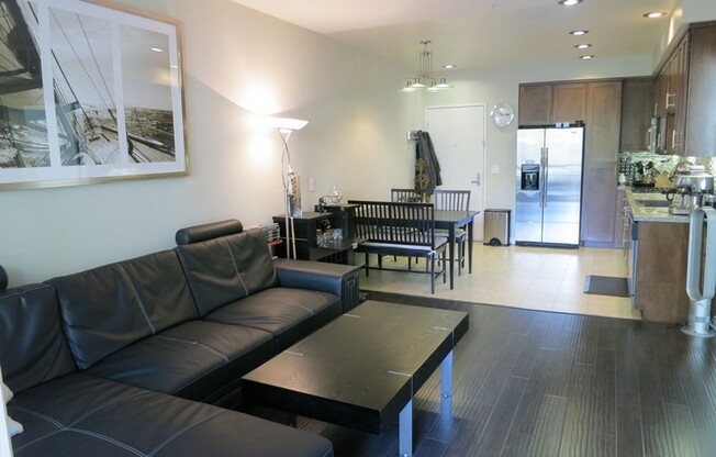 1 bed, 1 bath, 740 sqft, $2,900, Unit 326