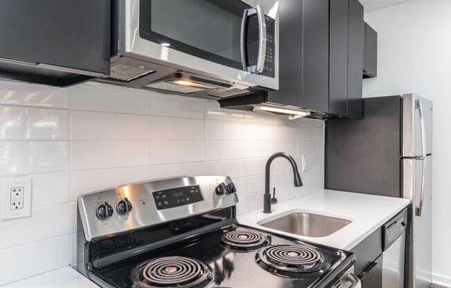 1 bed, 1 bath, 457 sqft, $1,345, Unit 33