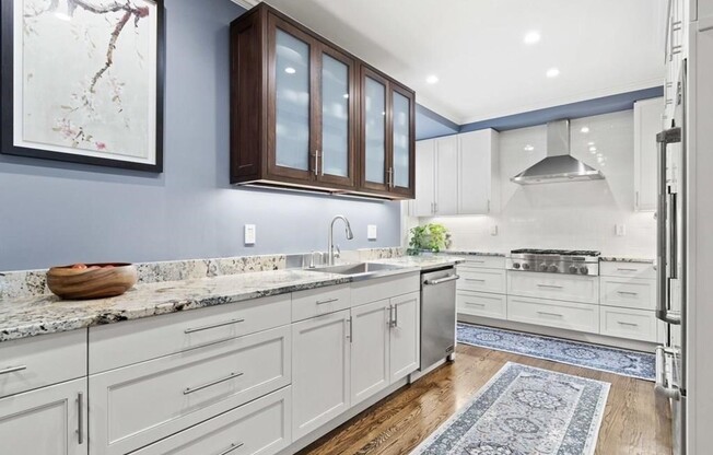 1686 WASHINGTON ST