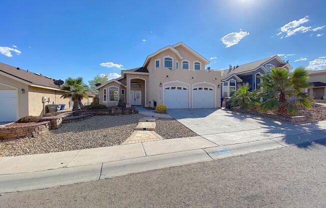 East El Paso 4bed3bath Refrig A/C with outdoor Kitchen!