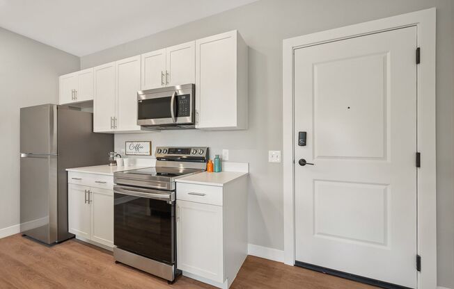 1 bed, 1 bath, 684 sqft, $1,250, Unit 1179-109