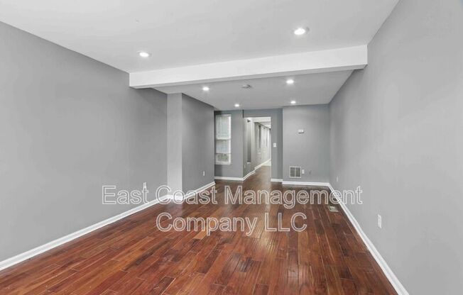 1209 W LOMBARD ST