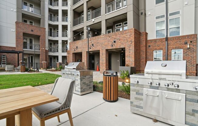 1 bed, 1 bath, 773 sqft, $1,259, Unit 1-305