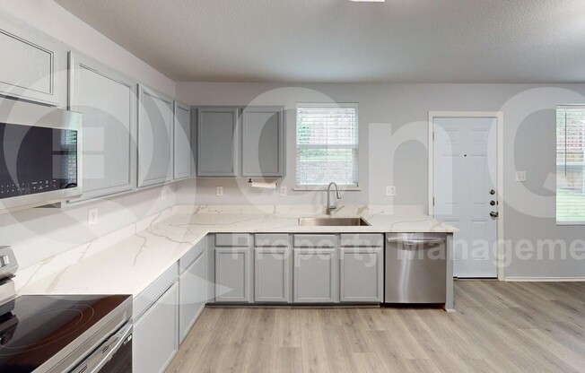 5301 MTN POINTE DR