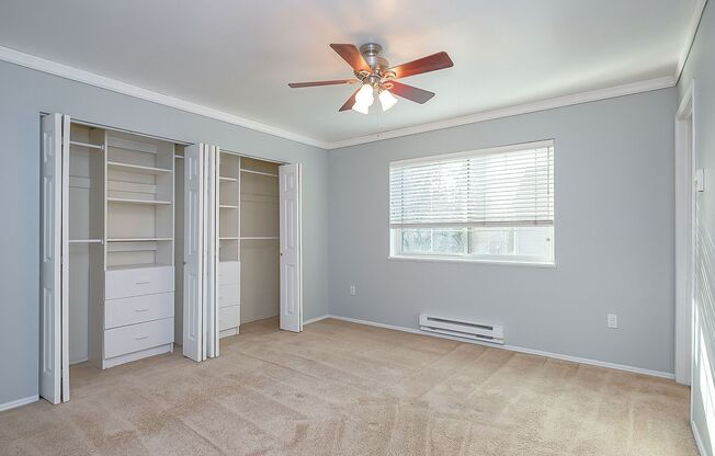 Great Location! 2 bedroom, 2.5 Bathroom Townhouse in Orchard Hills!!