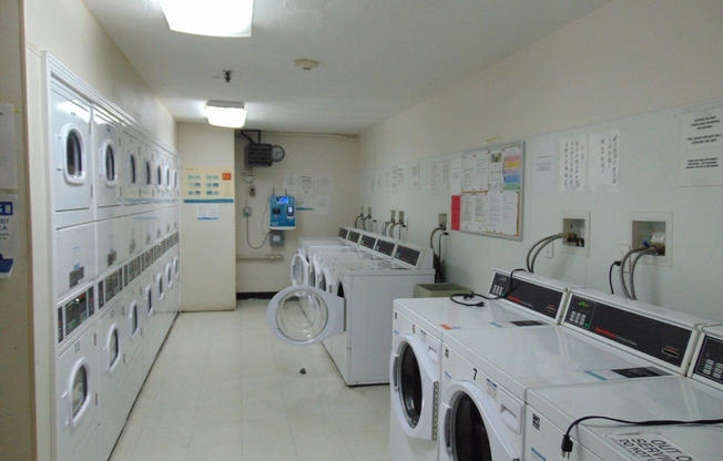 1 bed, 1 bath, 765 sqft, $2,100, Unit 816