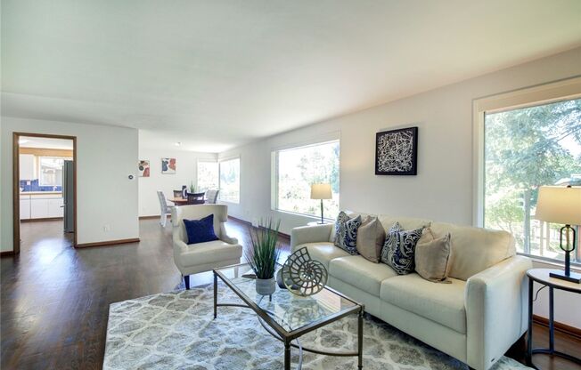 4Bd/1.75Ba Seattle Home