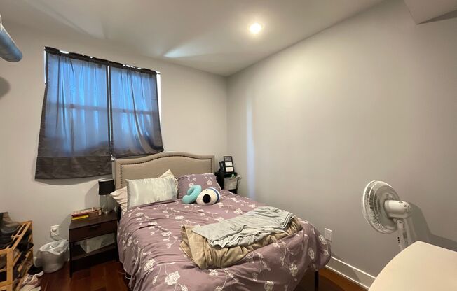 1 bed, 1 bath, $1,350, Unit Apt 19