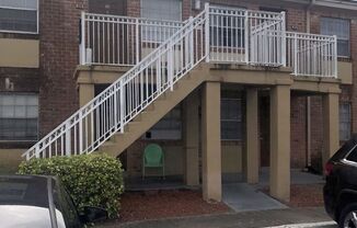Spacious Studio in Maitland!