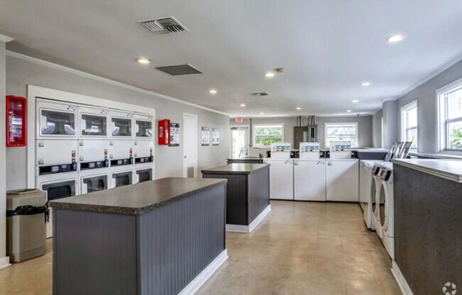 1 bed, 1 bath, 525 sqft, $1,350