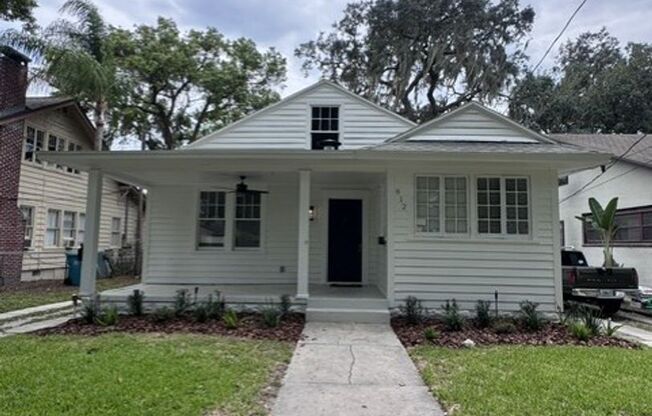 3/2 single family home in Historic Eola Heights district!