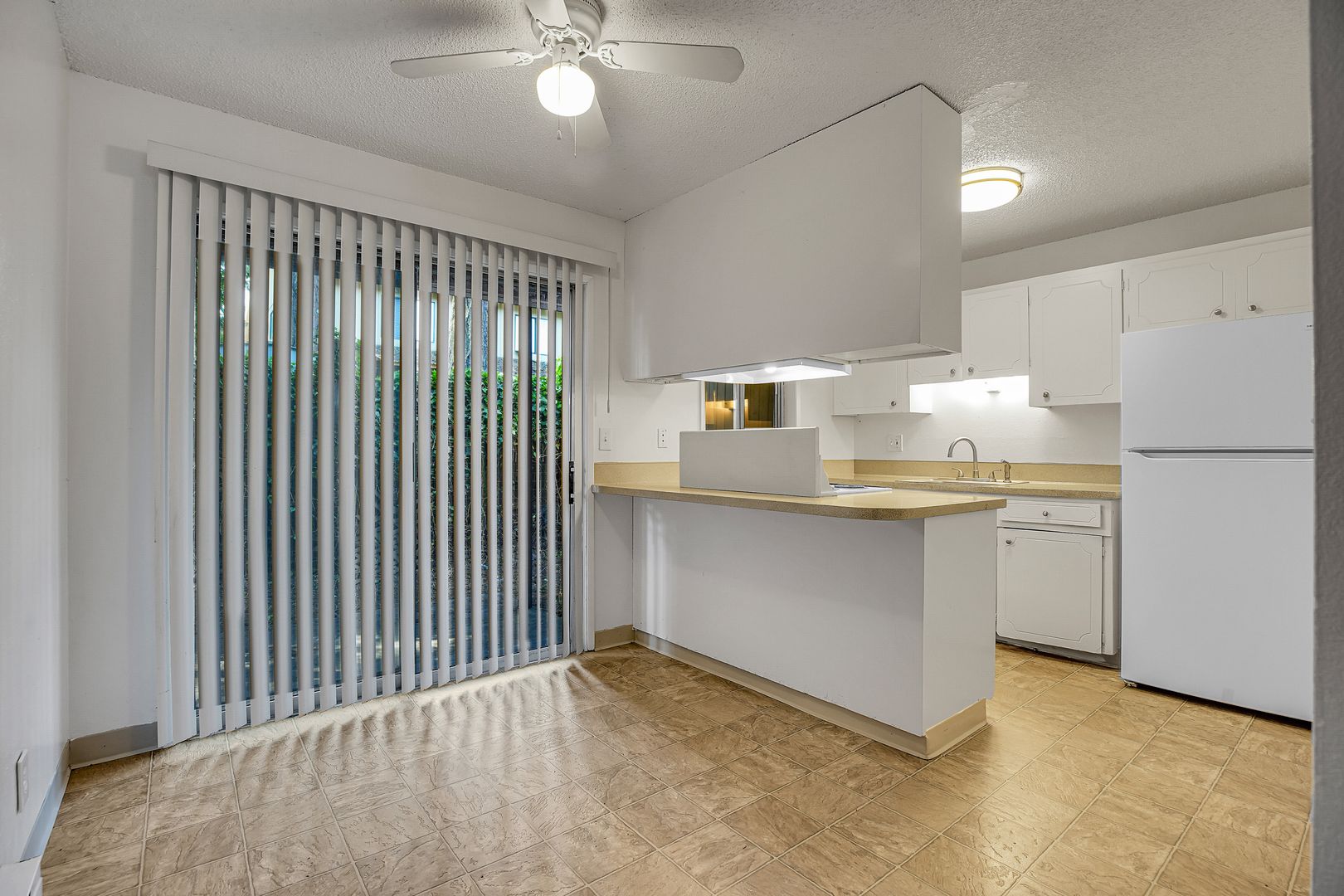 WINDSOR COURT APTS