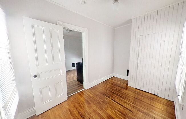 2 beds, 1 bath, 800 sqft, $1,395, Unit 515-Lower Meigs