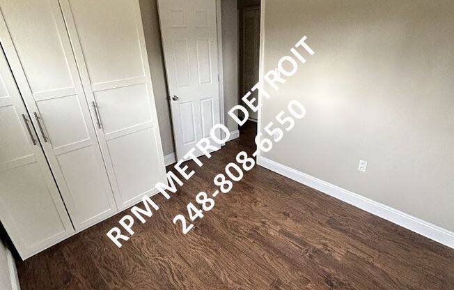 3 beds, 1 bath, $1,895, Unit (OM)