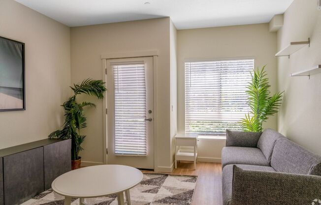1 bed, 1 bath, 690 sqft, $1,499, Unit 212-220