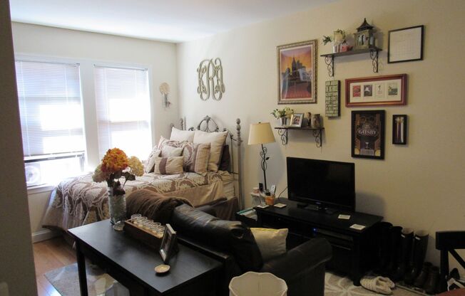 Studio, 1 bath, 407 sqft, $1,895, Unit H405